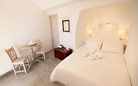 Oia Mare Villas